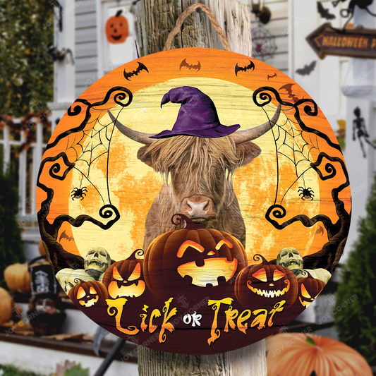 Joycorners Happy Halloween Highland Lick Or Treat Round Wooden Sign