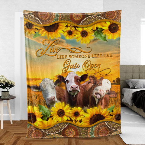 Joycorners Hereford Cattle Personalized Name Blanket