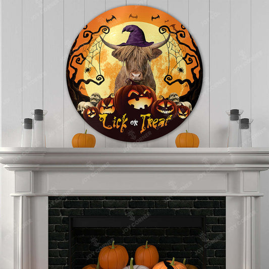 Joycorners Halloween Highland Cattle All Printed 3D Round Metal Sign